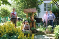 В Зеленограде жители работают над озеленением придомовых территорий